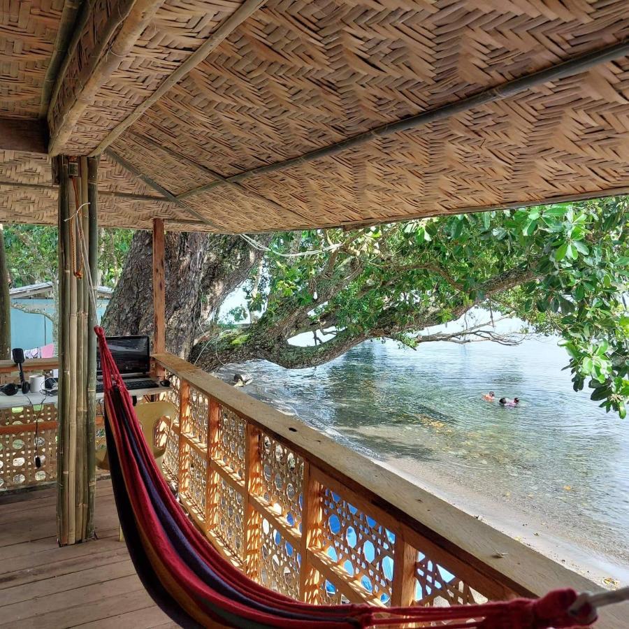 Borbon'S Treehouse By The Sea Bed & Breakfast Mambajao Ngoại thất bức ảnh