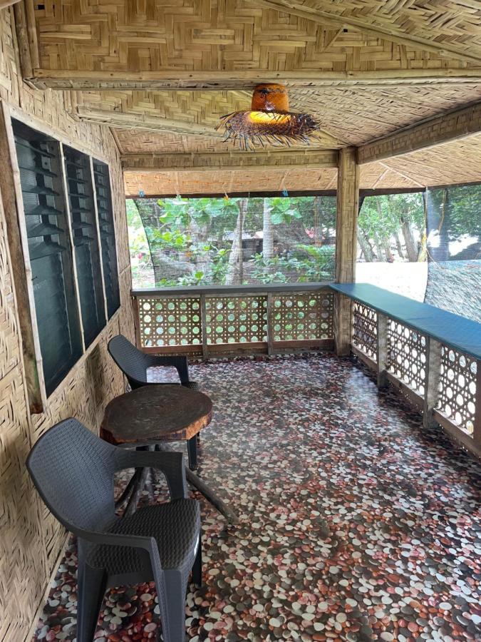 Borbon'S Treehouse By The Sea Bed & Breakfast Mambajao Ngoại thất bức ảnh